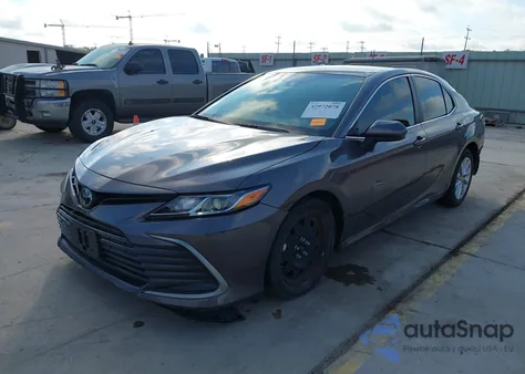 2023 Toyota Camry Le z USA, uszkodzony, nr VIN 4T1C11AKXPU183437